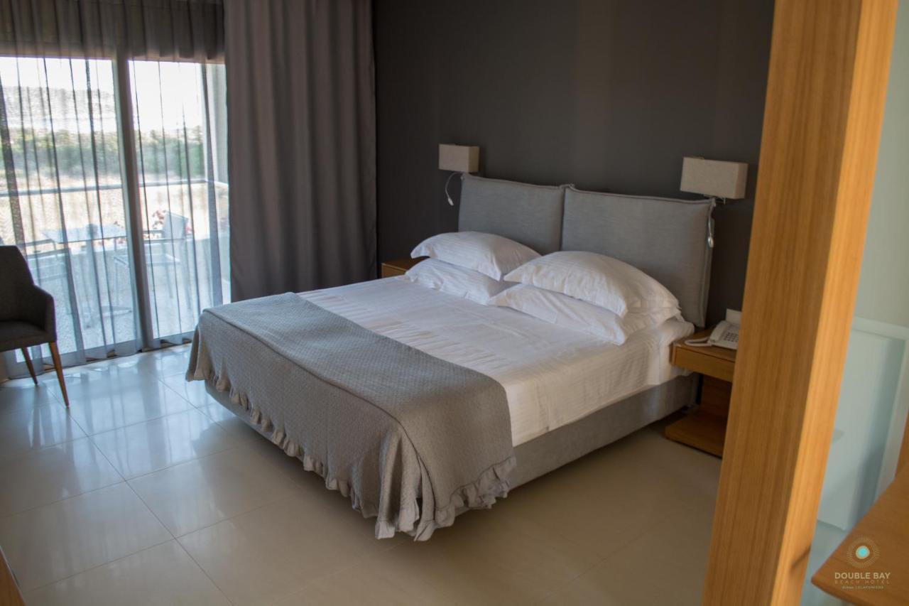 Double Bay Beach Hotel เอลาฟอนนิซอส ภายนอก รูปภาพ